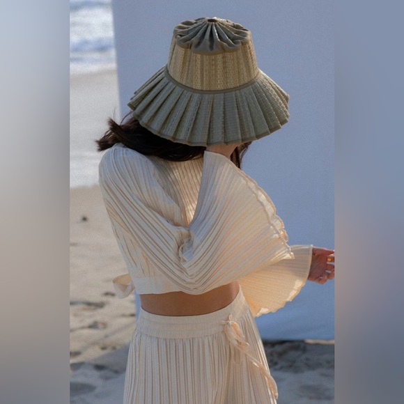 Rue stiic wide leg flowy pants, size small, color cream off white. - Picture 7 of 8